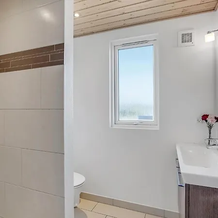 Gorgeous In Idestrup With Kitchen Holiday home *